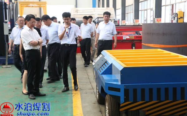 AGV機(jī)器人持續(xù)火熱，新領(lǐng)域帶來(lái)發(fā)展新機(jī)遇，水泊焊割自主研發(fā)的AGV小車
